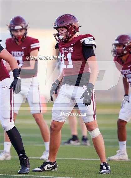 Thumbnail 2 in FR: Lake Travis @ Dripping Springs (Freshman White) photogallery.