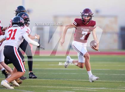 Thumbnail 2 in FR: Lake Travis @ Dripping Springs (Freshman White) photogallery.