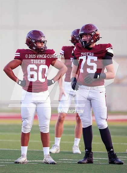 Thumbnail 3 in FR: Lake Travis @ Dripping Springs (Freshman White) photogallery.