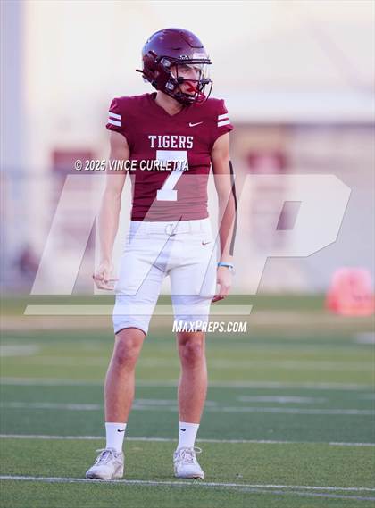Thumbnail 1 in FR: Lake Travis @ Dripping Springs (Freshman White) photogallery.