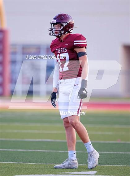 Thumbnail 1 in FR: Lake Travis @ Dripping Springs (Freshman White) photogallery.