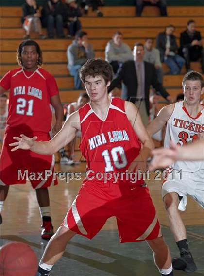 Thumbnail 1 in Roseville vs. Mira Loma (Mesa Verde Tournament) photogallery.