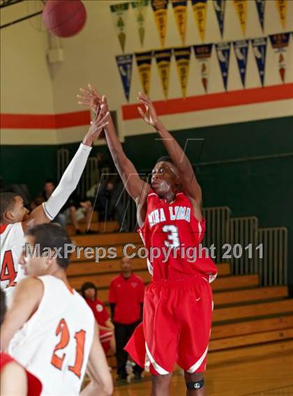 Thumbnail 2 in Roseville vs. Mira Loma (Mesa Verde Tournament) photogallery.