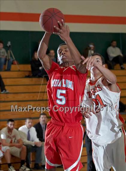 Thumbnail 1 in Roseville vs. Mira Loma (Mesa Verde Tournament) photogallery.