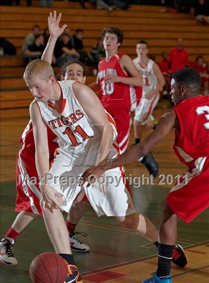 Thumbnail 2 in Roseville vs. Mira Loma (Mesa Verde Tournament) photogallery.