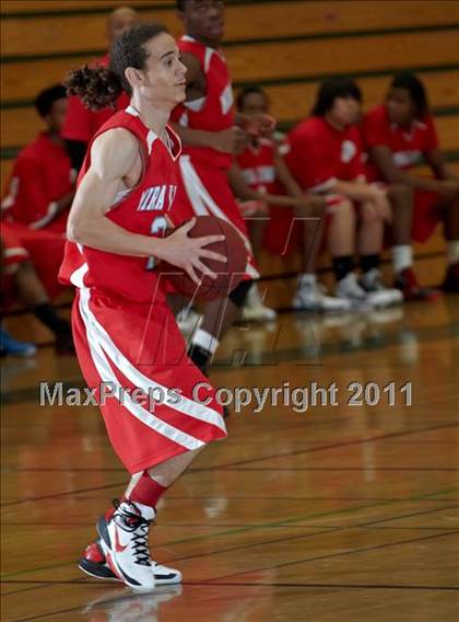Thumbnail 3 in Roseville vs. Mira Loma (Mesa Verde Tournament) photogallery.
