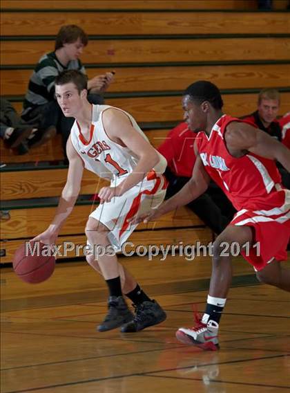 Thumbnail 1 in Roseville vs. Mira Loma (Mesa Verde Tournament) photogallery.