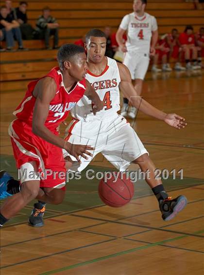 Thumbnail 2 in Roseville vs. Mira Loma (Mesa Verde Tournament) photogallery.