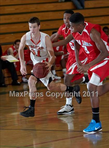 Thumbnail 2 in Roseville vs. Mira Loma (Mesa Verde Tournament) photogallery.