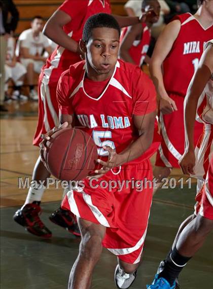 Thumbnail 2 in Roseville vs. Mira Loma (Mesa Verde Tournament) photogallery.