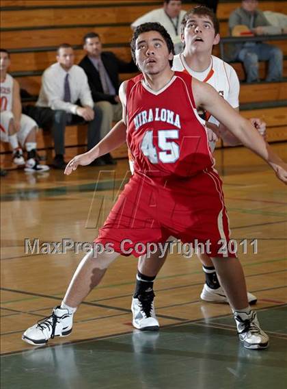 Thumbnail 1 in Roseville vs. Mira Loma (Mesa Verde Tournament) photogallery.