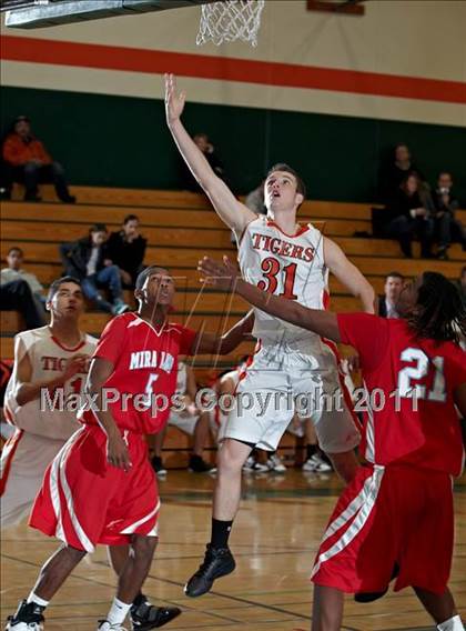 Thumbnail 1 in Roseville vs. Mira Loma (Mesa Verde Tournament) photogallery.