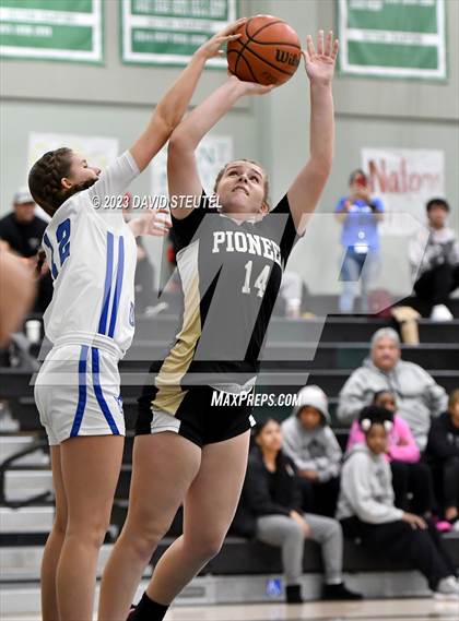 Thumbnail 1 in Pioneer vs. Davis (Steve Cauchi Ram Jam) photogallery.