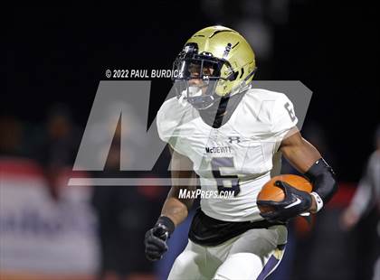 Thumbnail 2 in Aliquippa vs. Bishop McDevitt (PIAA 4A Championship) photogallery.