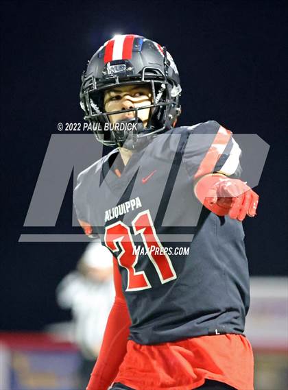 Thumbnail 2 in Aliquippa vs. Bishop McDevitt (PIAA 4A Championship) photogallery.