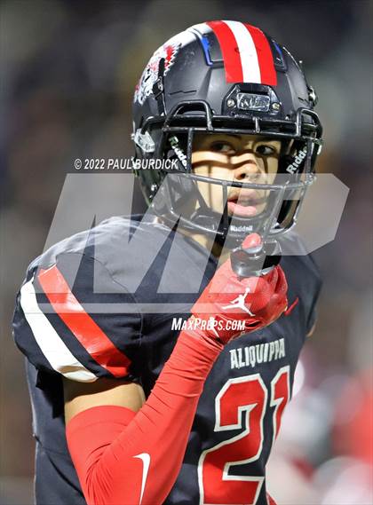 Thumbnail 2 in Aliquippa vs. Bishop McDevitt (PIAA 4A Championship) photogallery.