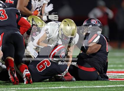 Thumbnail 2 in Aliquippa vs. Bishop McDevitt (PIAA 4A Championship) photogallery.