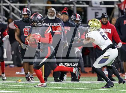 Thumbnail 1 in Aliquippa vs. Bishop McDevitt (PIAA 4A Championship) photogallery.