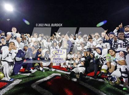 Thumbnail 3 in Aliquippa vs. Bishop McDevitt (PIAA 4A Championship) photogallery.
