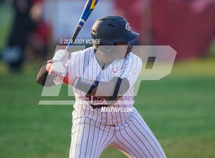 Thumbnail 2 in Grenada vs Center Hill (MHSAA 6A Round 2) photogallery.