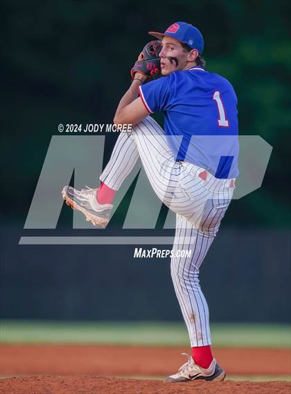 Thumbnail 3 in Grenada vs Center Hill (MHSAA 6A Round 2) photogallery.