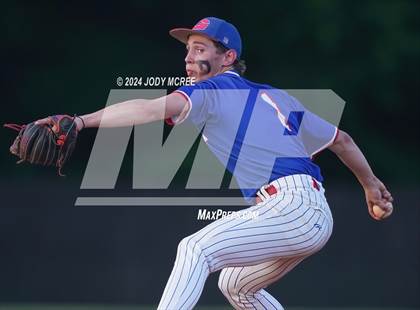 Thumbnail 2 in Grenada vs Center Hill (MHSAA 6A Round 2) photogallery.