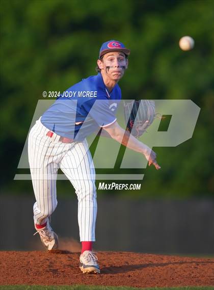 Thumbnail 2 in Grenada vs Center Hill (MHSAA 6A Round 2) photogallery.