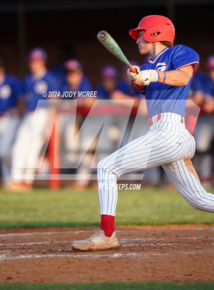 Thumbnail 2 in Grenada vs Center Hill (MHSAA 6A Round 2) photogallery.