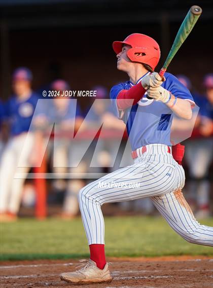 Thumbnail 3 in Grenada vs Center Hill (MHSAA 6A Round 2) photogallery.