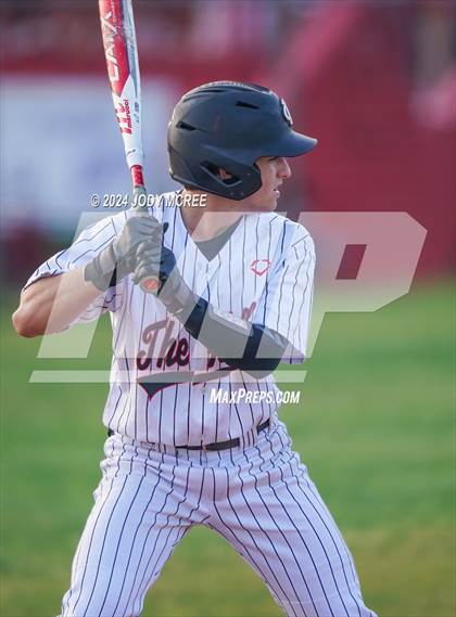 Thumbnail 1 in Grenada vs Center Hill (MHSAA 6A Round 2) photogallery.