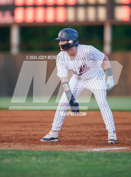 Thumbnail 2 in Grenada vs Center Hill (MHSAA 6A Round 2) photogallery.
