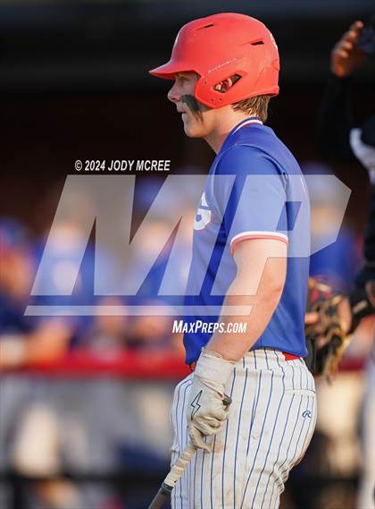 Thumbnail 1 in Grenada vs Center Hill (MHSAA 6A Round 2) photogallery.