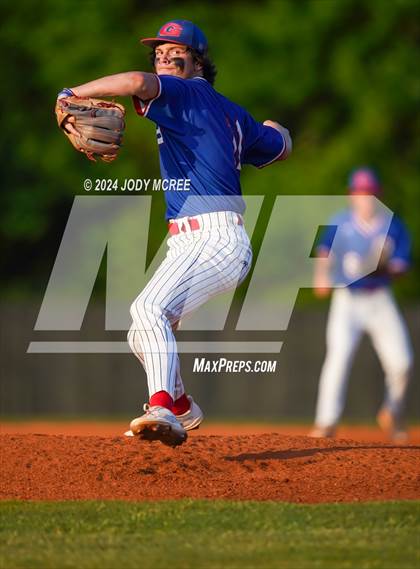 Thumbnail 1 in Grenada vs Center Hill (MHSAA 6A Round 2) photogallery.