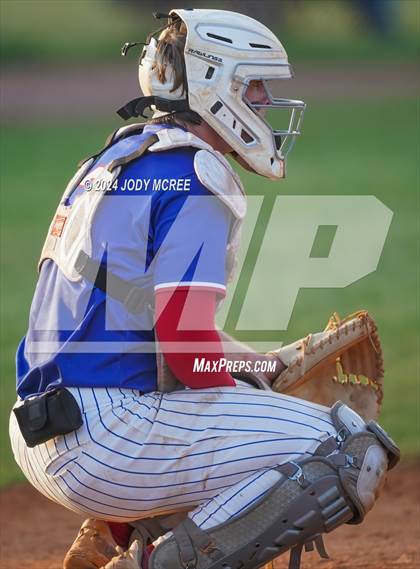 Thumbnail 3 in Grenada vs Center Hill (MHSAA 6A Round 2) photogallery.