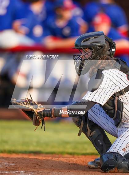 Thumbnail 1 in Grenada vs Center Hill (MHSAA 6A Round 2) photogallery.