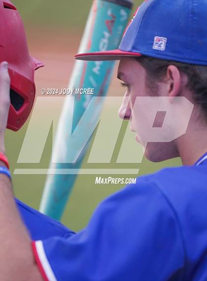 Thumbnail 3 in Grenada vs Center Hill (MHSAA 6A Round 2) photogallery.
