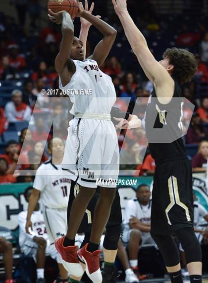 Thumbnail 1 in Sage Creek vs. Mount Miguel (CIF San Diego Division III Final) photogallery.