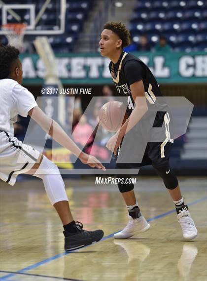 Thumbnail 3 in Sage Creek vs. Mount Miguel (CIF San Diego Division III Final) photogallery.