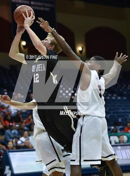 Thumbnail 2 in Sage Creek vs. Mount Miguel (CIF San Diego Division III Final) photogallery.