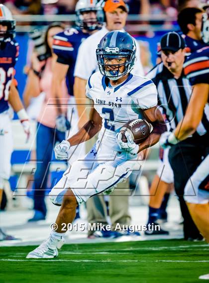 Thumbnail 2 in Lone Star @ Wakeland photogallery.