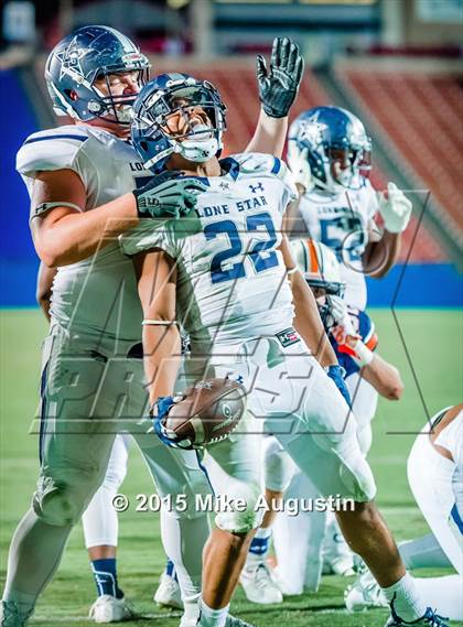 Thumbnail 3 in Lone Star @ Wakeland photogallery.
