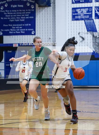 Thumbnail 2 in Liberty vs. Reedy (UIL 5A Girls Basketball Regional Quarterfinal) photogallery.
