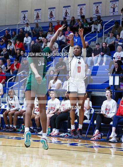 Thumbnail 3 in Liberty vs. Reedy (UIL 5A Girls Basketball Regional Quarterfinal) photogallery.