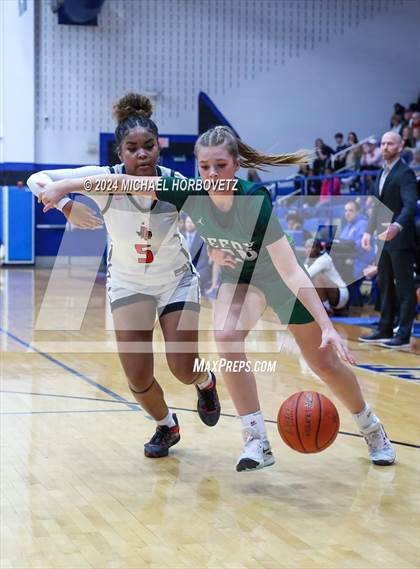 Thumbnail 3 in Liberty vs. Reedy (UIL 5A Girls Basketball Regional Quarterfinal) photogallery.