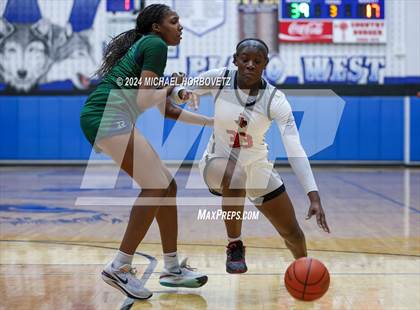 Thumbnail 3 in Liberty vs. Reedy (UIL 5A Girls Basketball Regional Quarterfinal) photogallery.