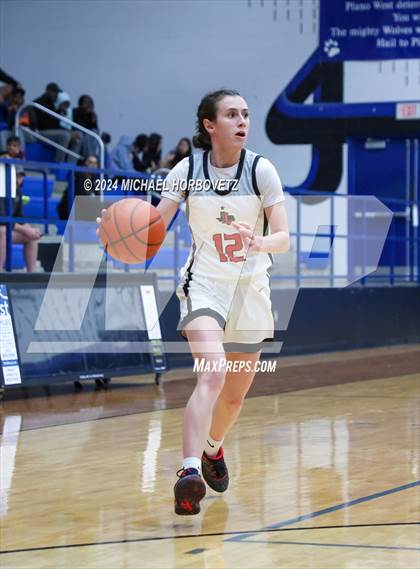 Thumbnail 1 in Liberty vs. Reedy (UIL 5A Girls Basketball Regional Quarterfinal) photogallery.
