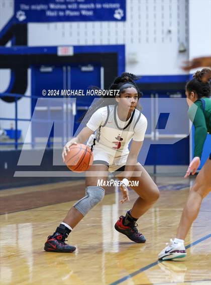 Thumbnail 3 in Liberty vs. Reedy (UIL 5A Girls Basketball Regional Quarterfinal) photogallery.