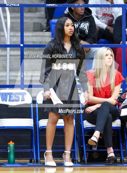 Thumbnail 1 in Liberty vs. Reedy (UIL 5A Girls Basketball Regional Quarterfinal) photogallery.