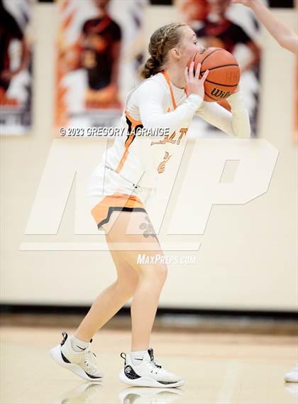 Thumbnail 3 in Paschal [R. L.] vs Haltom photogallery.