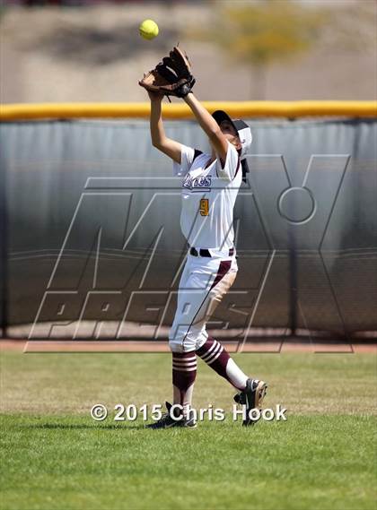 Thumbnail 1 in Tucson High Magnet School vs. Nogales (Tucson Badger Invitational) photogallery.